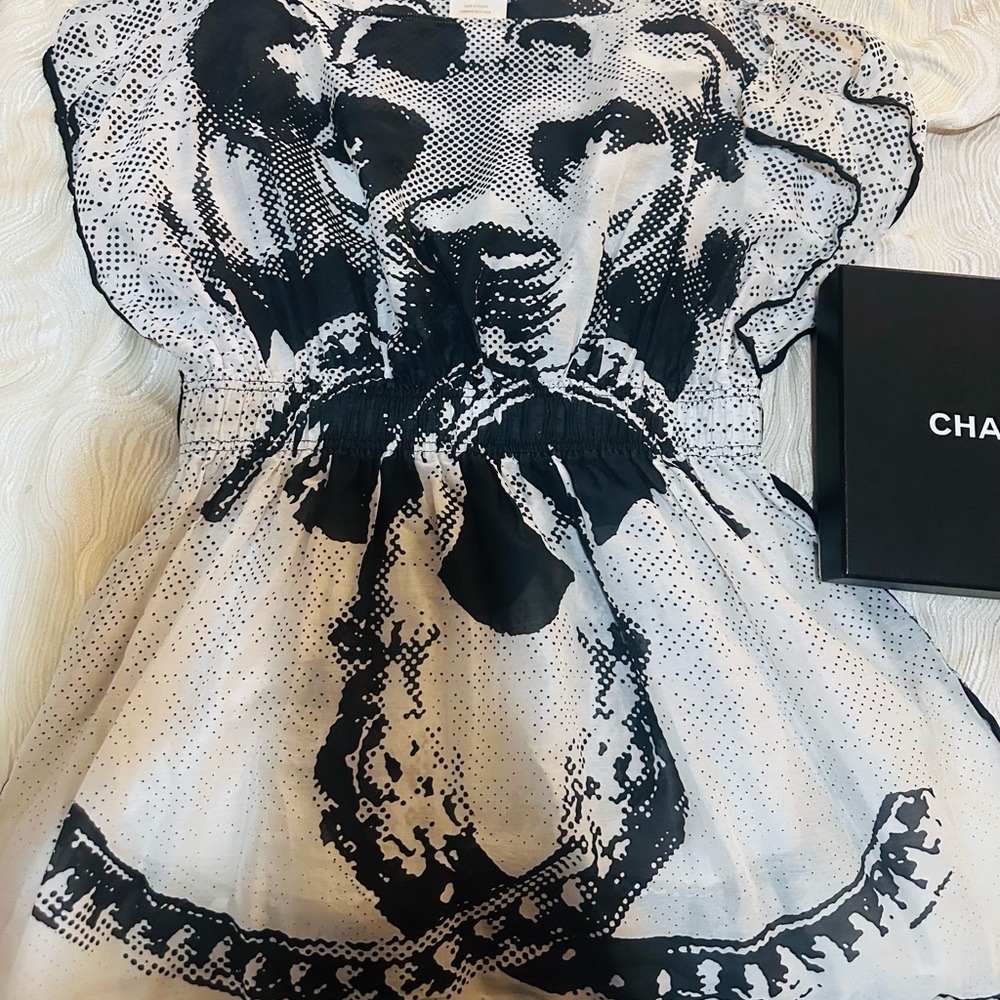 ESTATE SALE Lion CHANEL Silk Blend Timeless Blouse